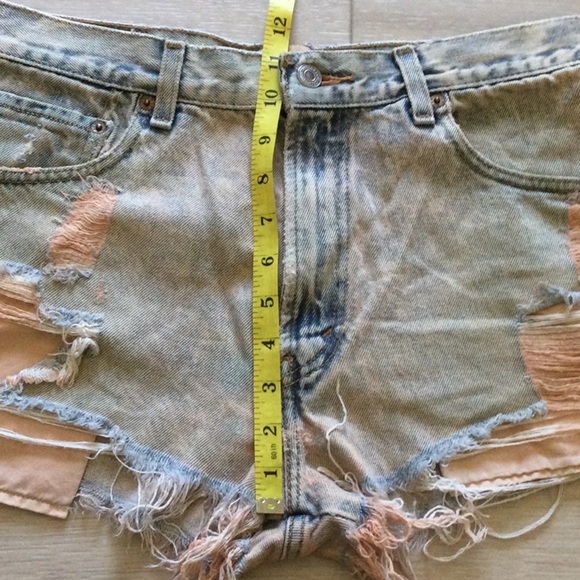 LEVI’S :: SHORTS - Picture 16 of 16